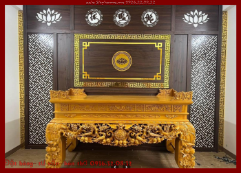 2 Mẫu bàn thờ gia tiên cài hoa mai gỗ gụ lào